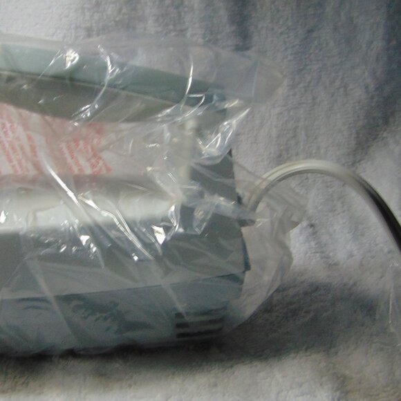 BRAND NEW Black & Decker Home Power Pro 175-Watt Mixer. Never used. In Box. - Picture 8 of 9